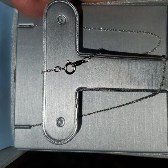 Zales - Picture 3 of 4